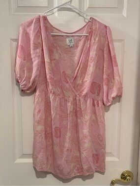 GAP Maternity Pink Floral Scoop Neck Top